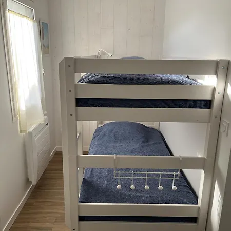 Hébergement de vacances Charmante Renovee 3* Avec Terrasse Et Jardinet, A 200m De La Plage De Nauzan, Ideale Familles! - Fr-1-539-46